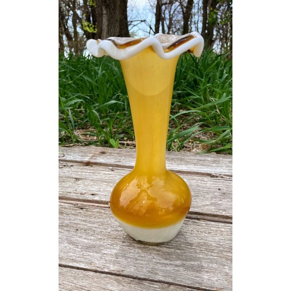 Vintage Art Glass Ruffle Vase Butterscotch Carmel White Swirl - Picture 10 of 16